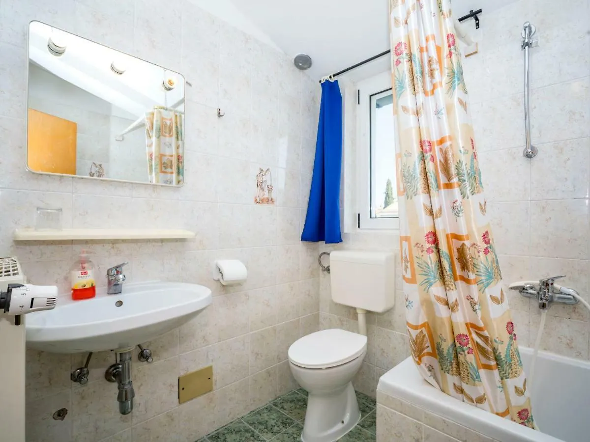 Apartment Hilde Blue-9 By Interhome Medulin